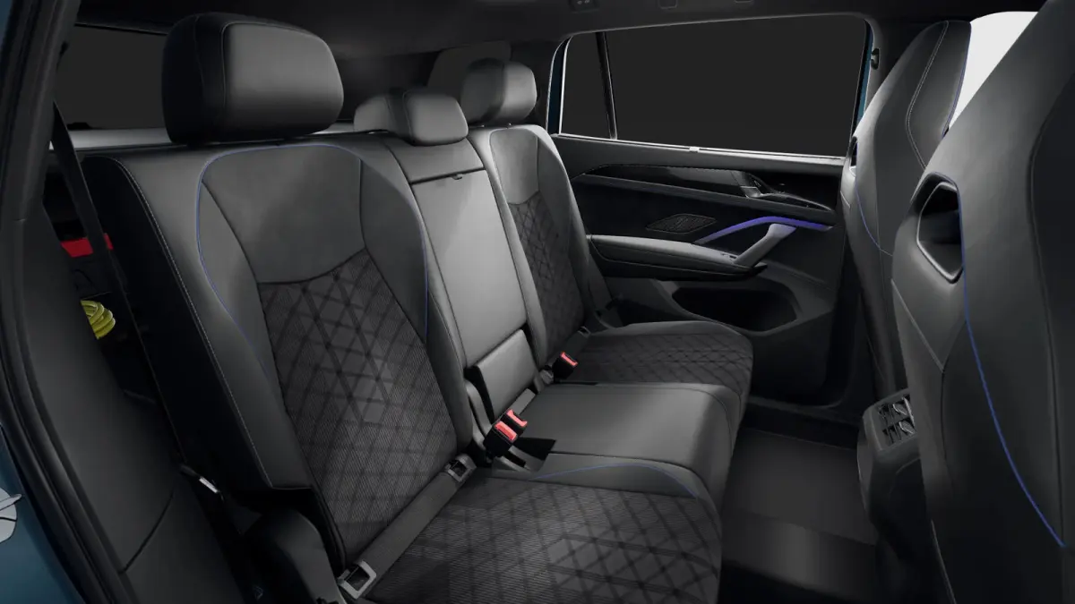 R-Line Edition | 'App-Connect' draadloze smartphone integratie | Automatische afstandsregeling (Adaptive Cruise Control) | Black Style Pakket