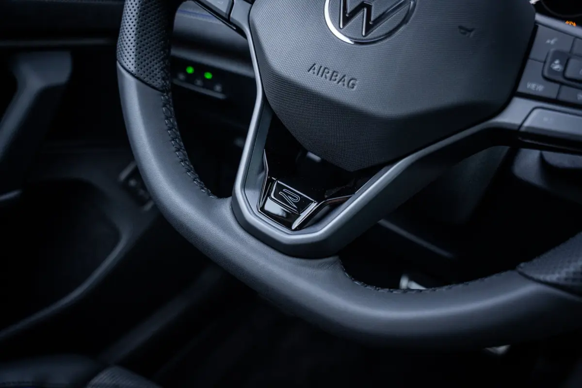 R-Line Edition - eHybrid | 'App-Connect' draadloze smartphone integratie | Automatische afstandsregeling (Adaptive Cruise Control) | Diefstalalarm