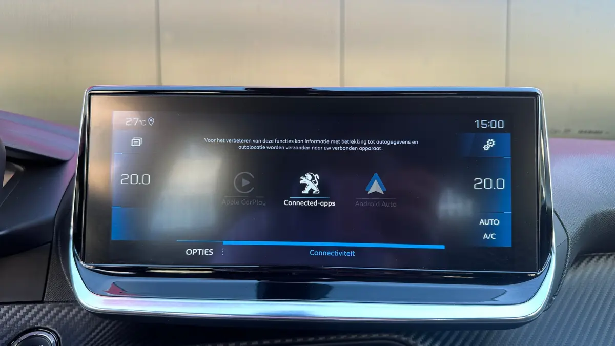1.2 PureTech Allure | Apple Carplay / Android Auto | Trekhaak | Navigatie | Parkeersensoren | Achteruitrij Camera | | Achterbank in delen neerklapbaar | Achteruitrijcamera | Airco (automatis