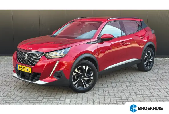 1.2 PureTech Allure | Apple Carplay / Android Auto | Trekhaak | Navigatie | Parkeersensoren | Achteruitrij Camera | | Achterbank in delen neerklapbaar | Achteruitrijcamera | Airco (automatis