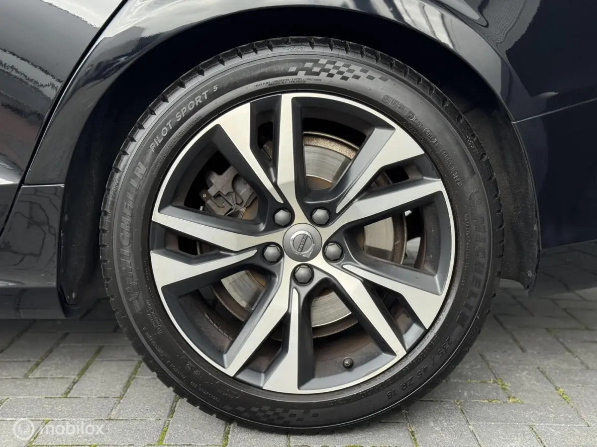 2.0 B5 R-Design | 90DKM | Keyless | Camera |