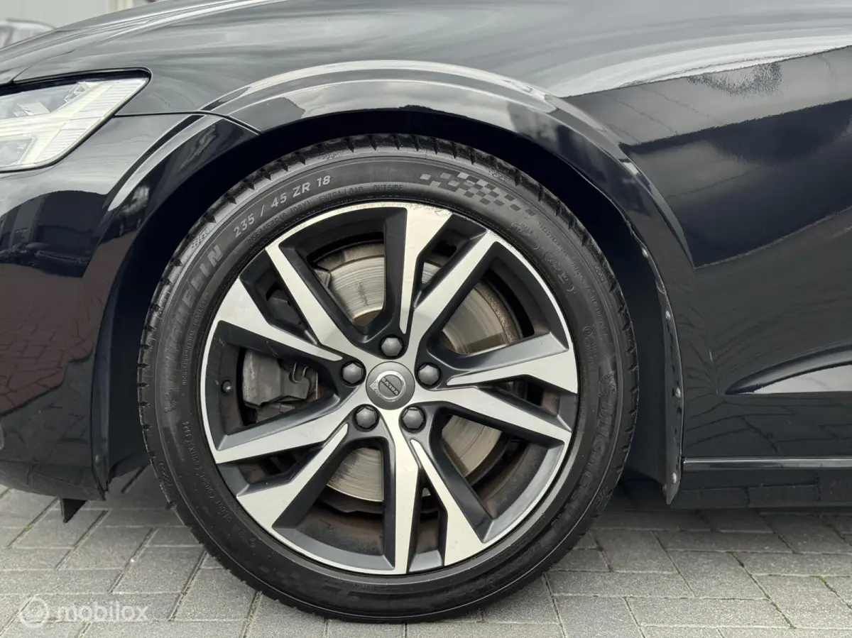 2.0 B5 R-Design | 90DKM | Keyless | Camera |