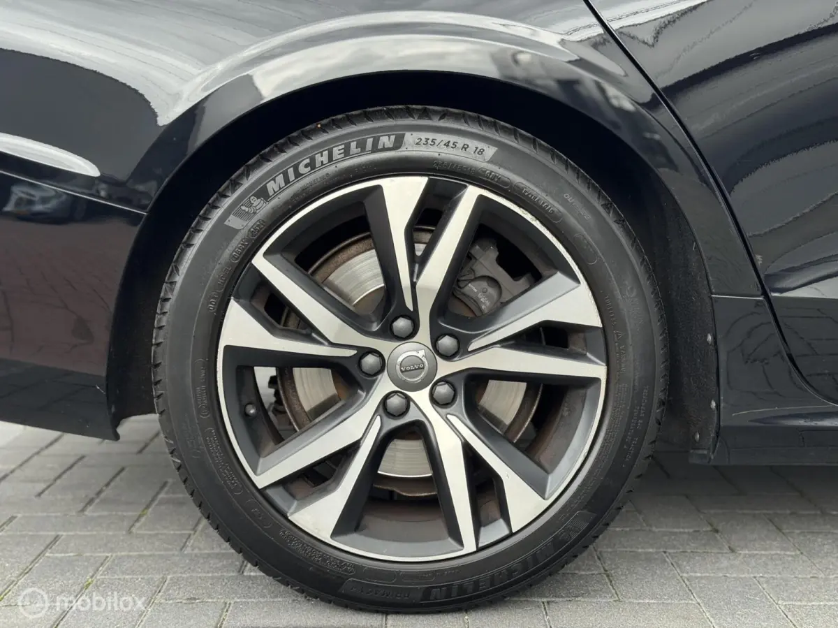 2.0 B5 R-Design | 90DKM | Keyless | Camera |