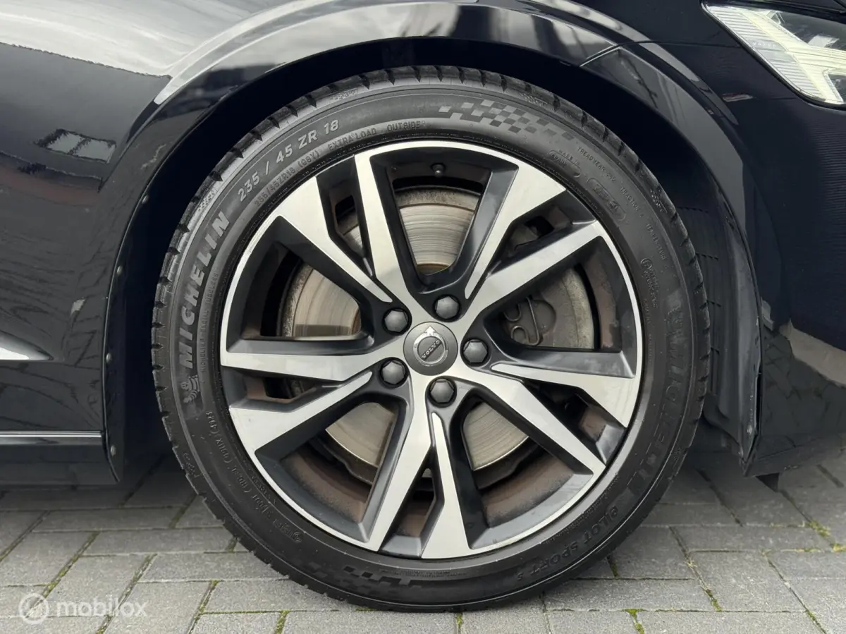 2.0 B5 R-Design | 90DKM | Keyless | Camera |