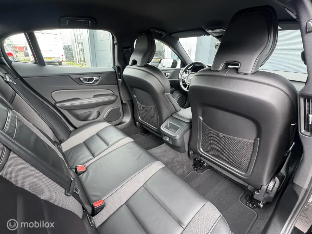 2.0 B5 R-Design | 90DKM | Keyless | Camera |