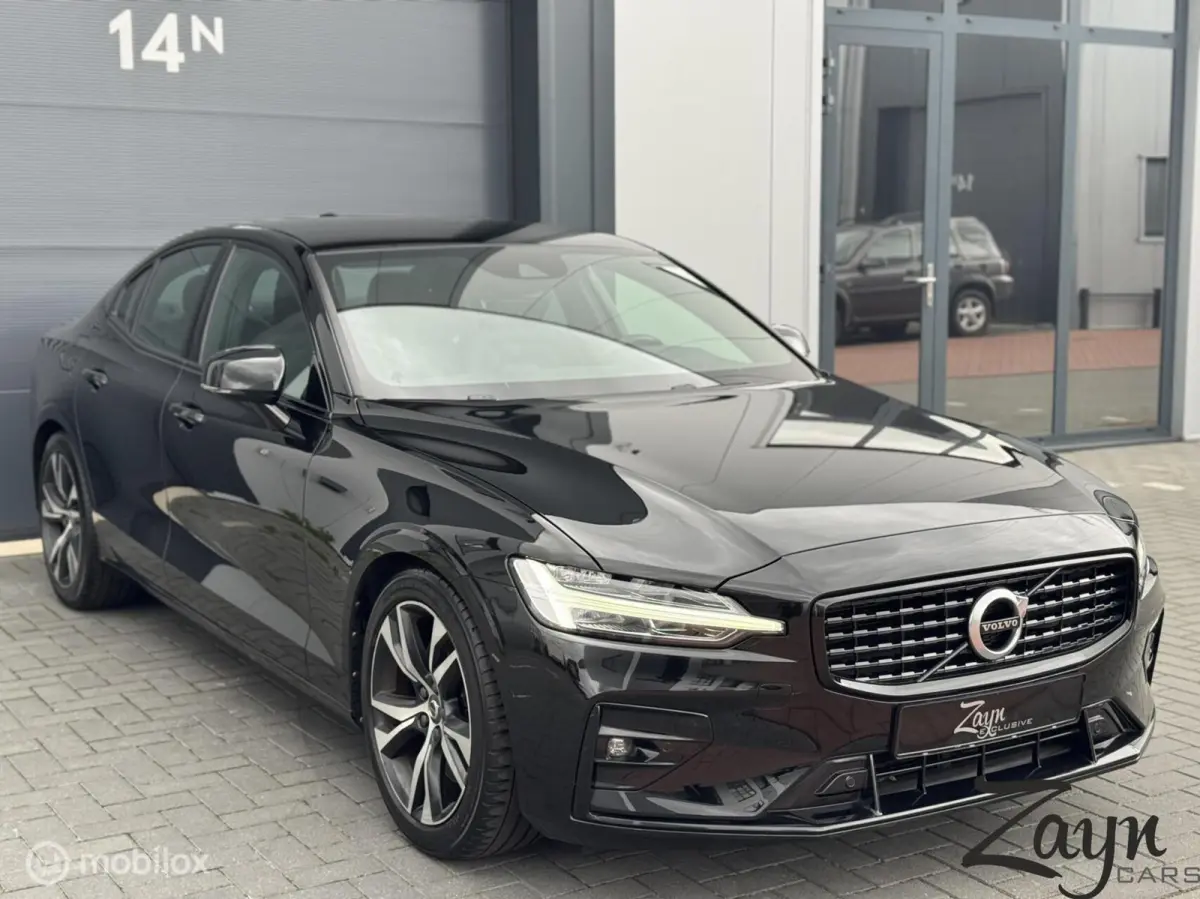 2.0 B5 R-Design | 90DKM | Keyless | Camera |