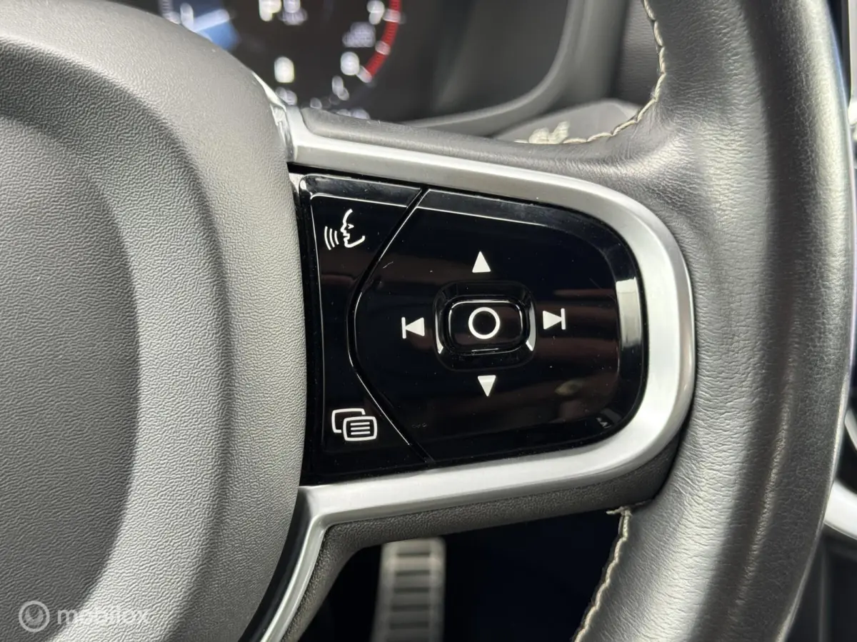 2.0 B5 R-Design | 90DKM | Keyless | Camera |