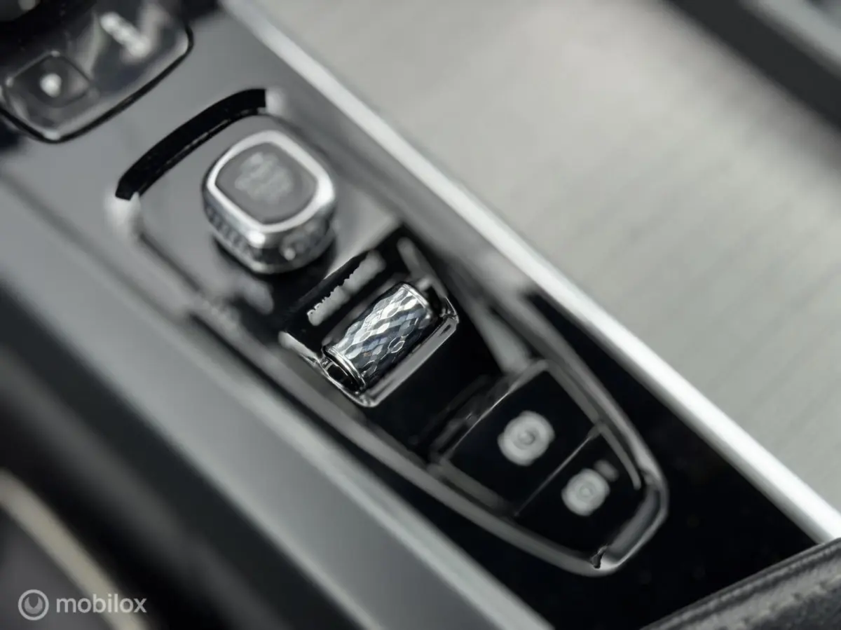 2.0 B5 R-Design | 90DKM | Keyless | Camera |