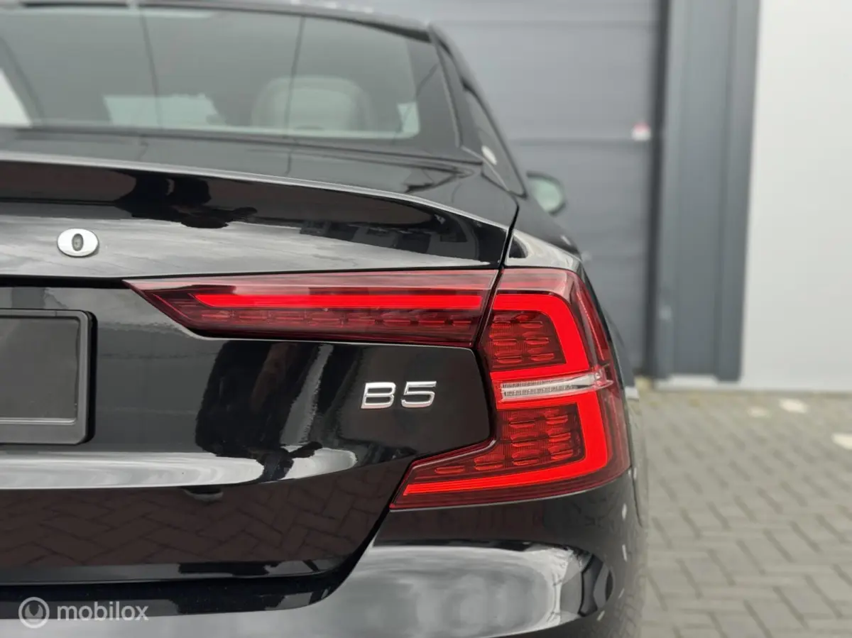 2.0 B5 R-Design | 90DKM | Keyless | Camera |