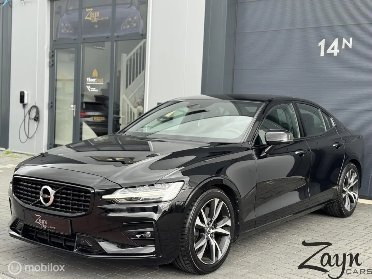2.0 B5 R-Design | 90DKM | Keyless | Camera |