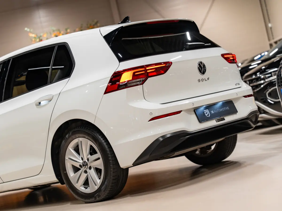 1.0 eTSI DSG Life Business, Apple Carplay, Android Auto, ACC, Ambiënte Light, Camera, PDC, Volledig onderhouden