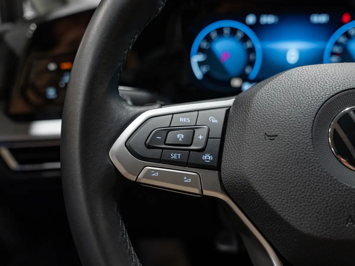 1.0 eTSI DSG Life Business, Apple Carplay, Android Auto, ACC, Ambiënte Light, Camera, PDC, Volledig onderhouden