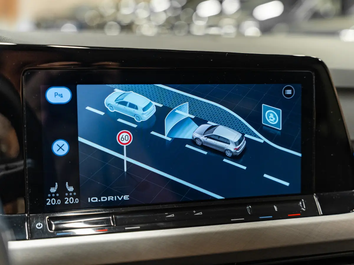 1.0 eTSI DSG Life Business, Apple Carplay, Android Auto, ACC, Ambiënte Light, Camera, PDC, Volledig onderhouden