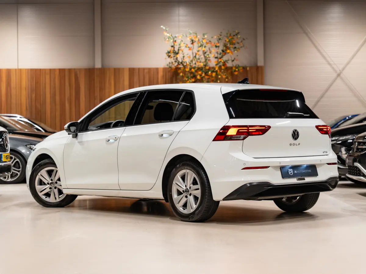 1.0 eTSI DSG Life Business, Apple Carplay, Android Auto, ACC, Ambiënte Light, Camera, PDC, Volledig onderhouden