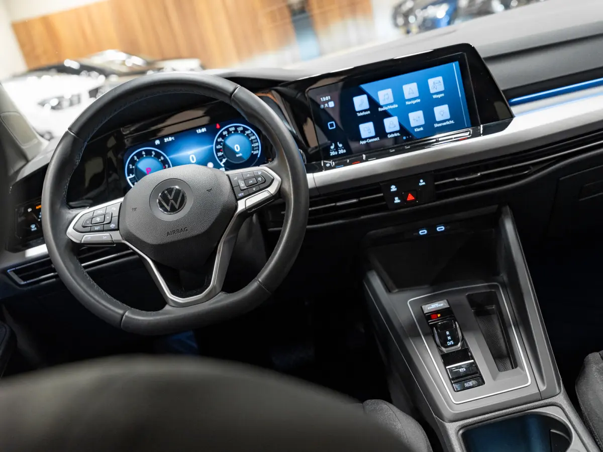1.0 eTSI DSG Life Business, Apple Carplay, Android Auto, ACC, Ambiënte Light, Camera, PDC, Volledig onderhouden
