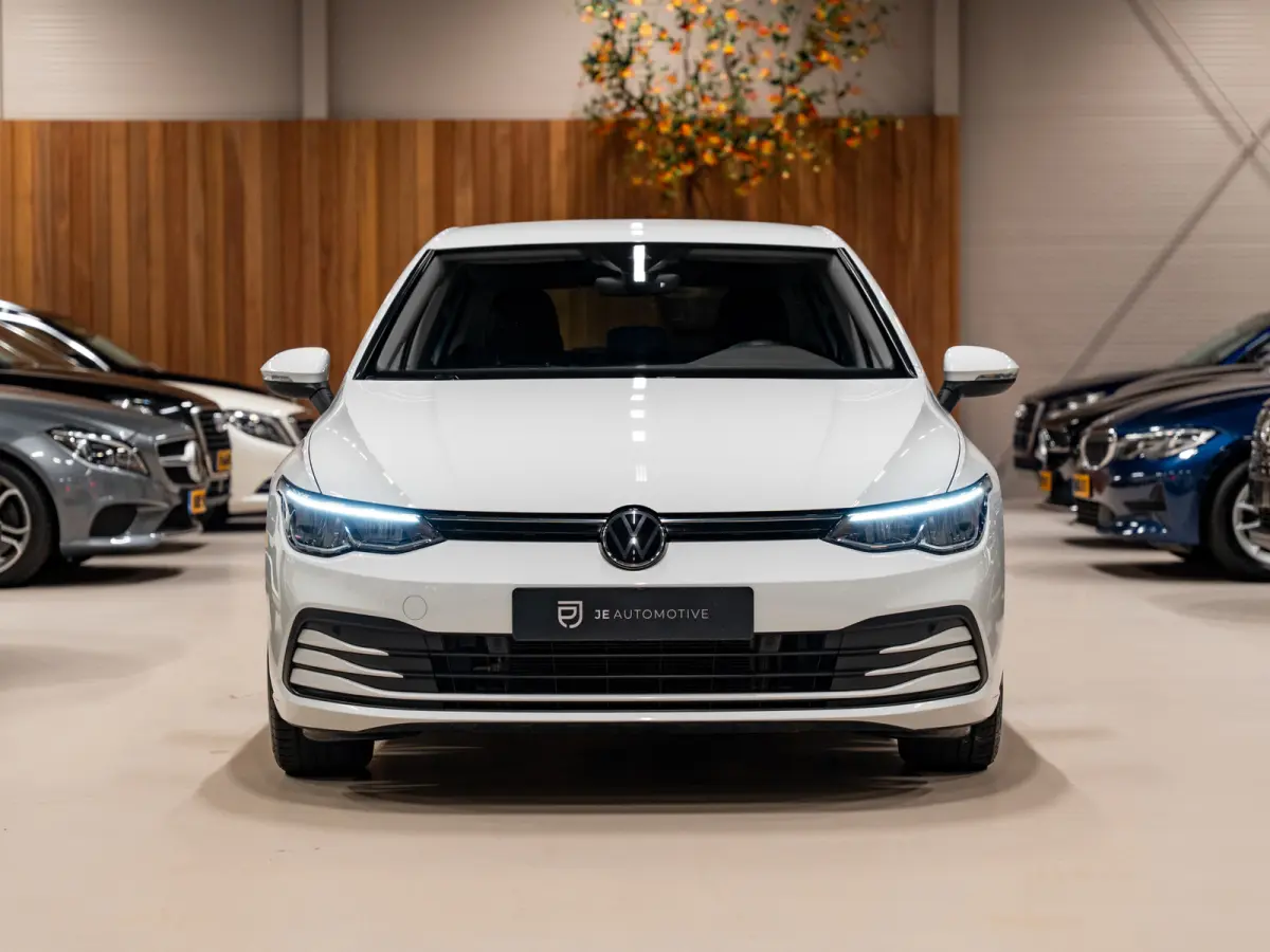 1.0 eTSI DSG Life Business, Apple Carplay, Android Auto, ACC, Ambiënte Light, Camera, PDC, Volledig onderhouden