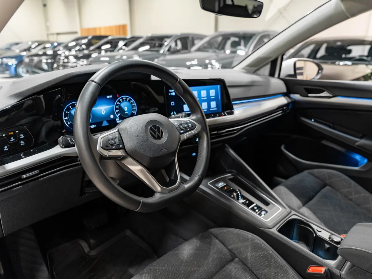 1.0 eTSI DSG Life Business, Apple Carplay, Android Auto, ACC, Ambiënte Light, Camera, PDC, Volledig onderhouden