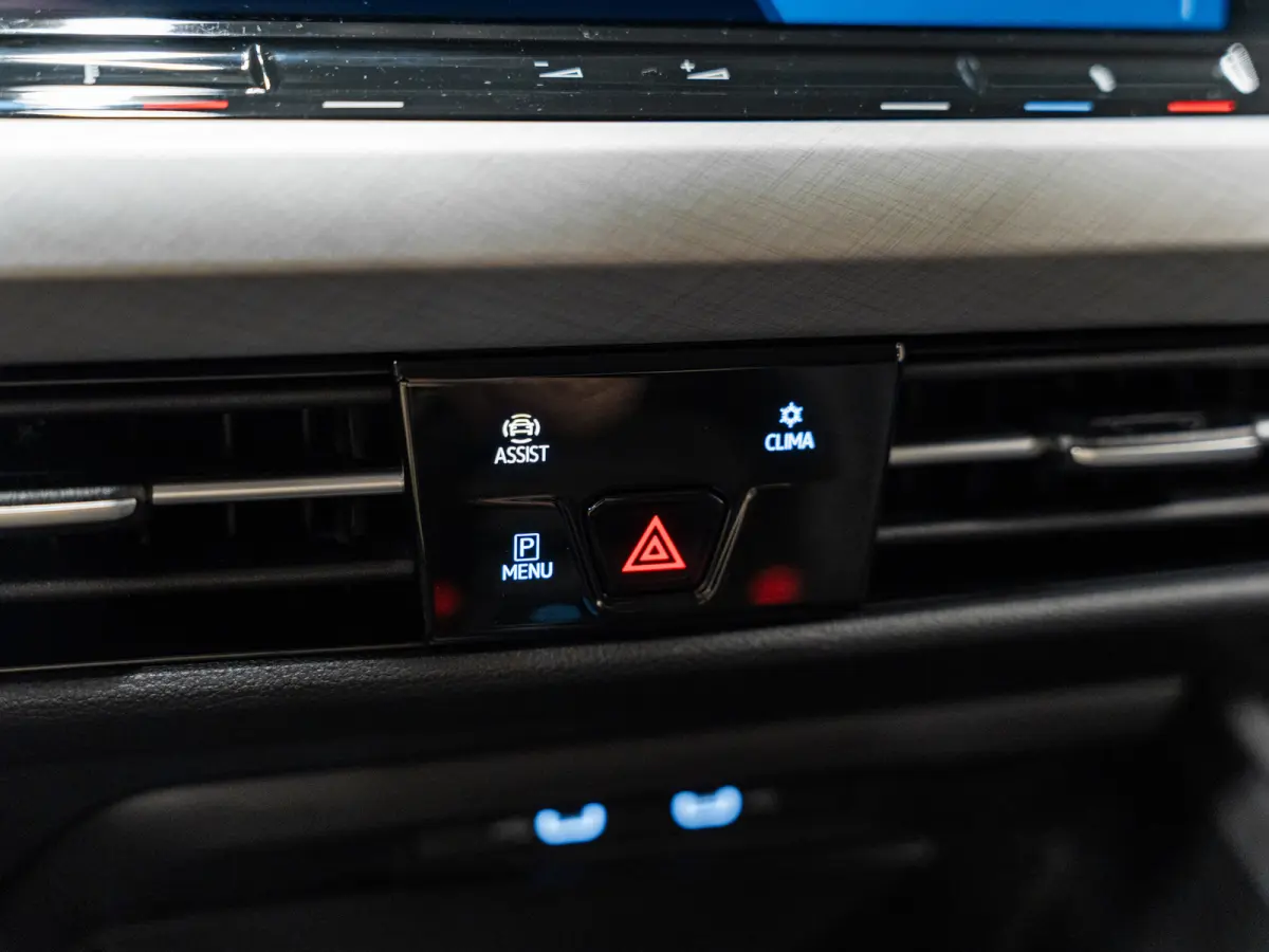 1.0 eTSI DSG Life Business, Apple Carplay, Android Auto, ACC, Ambiënte Light, Camera, PDC, Volledig onderhouden