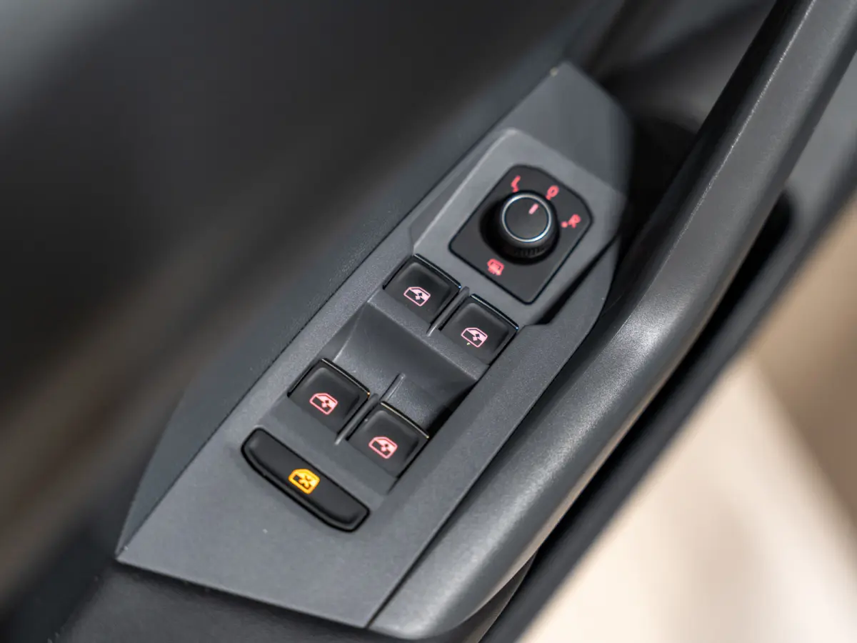 1.0 TSI Life, Voll Led, Virtual Cockpit, Clima, ACC, Apple Carplay, Android, Navi, PDC, Voll Onderhoud