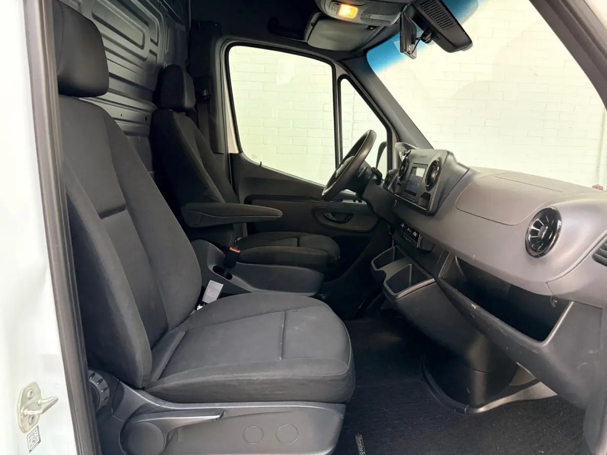 AUTOMAAT 314 2.2 CDI 140pk euro6 L2H2, Airco, CruiseControl, Trekhaak ZEER NETTE BUS RIJD GOED!