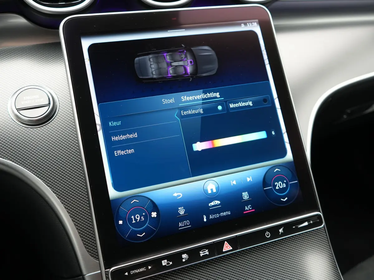 300 e AMG Line PHEV 313pk Dealer O.H | Trekhaak Af Fabriek | Adaptive Cruise | Camera | Digital Light | Alcantara Sportstoelen Memory & Verwarmd | Keyless | Sfeerverlichting | Apple Carplay 