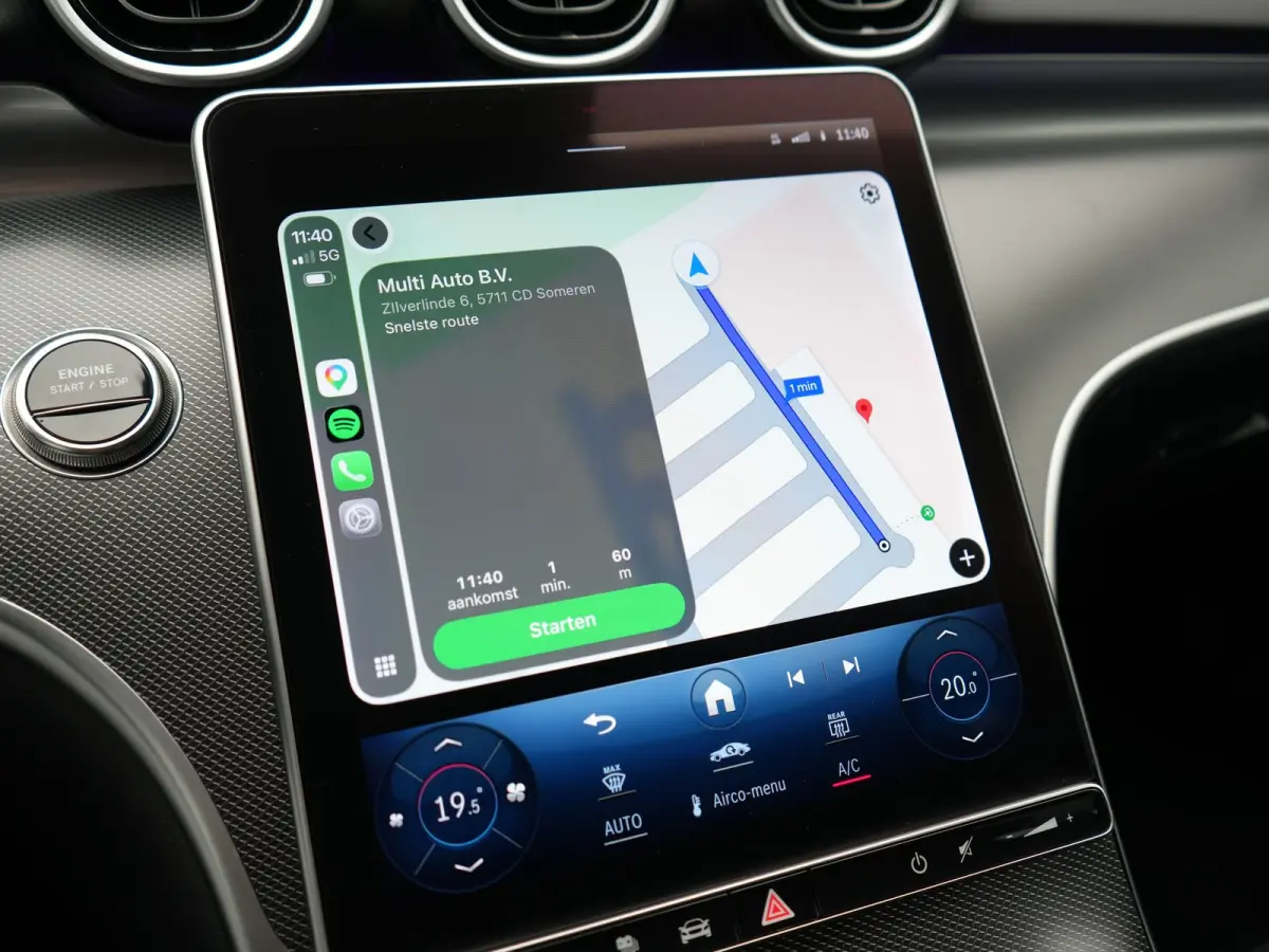 300 e AMG Line PHEV 313pk Dealer O.H | Trekhaak Af Fabriek | Adaptive Cruise | Camera | Digital Light | Alcantara Sportstoelen Memory & Verwarmd | Keyless | Sfeerverlichting | Apple Carplay 