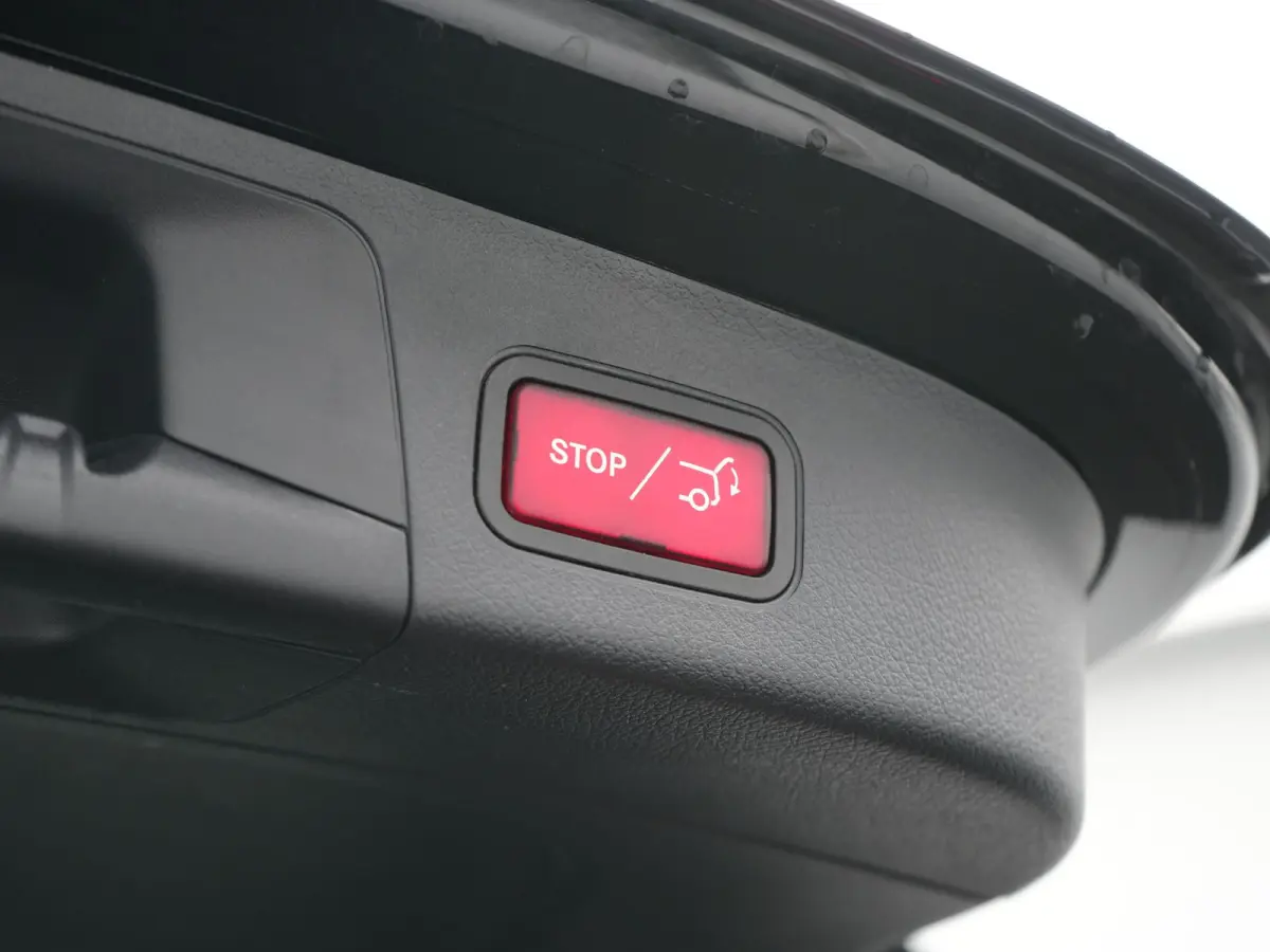 250 Luxury Line 67 kWh 190pk Dealer O.H | Adaptive Cruise | Camera | Apple Carplay | Sportstoelen Verwarmd | Blis | Sfeerverlichting | DAB |  Navigatie | Virtual | 18"L.M