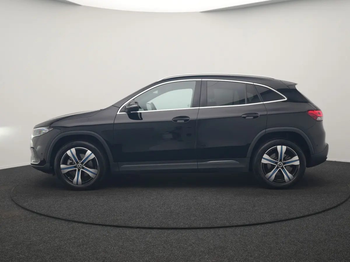 250 Luxury Line 67 kWh 190pk Dealer O.H | Adaptive Cruise | Camera | Apple Carplay | Sportstoelen Verwarmd | Blis | Sfeerverlichting | DAB |  Navigatie | Virtual | 18"L.M