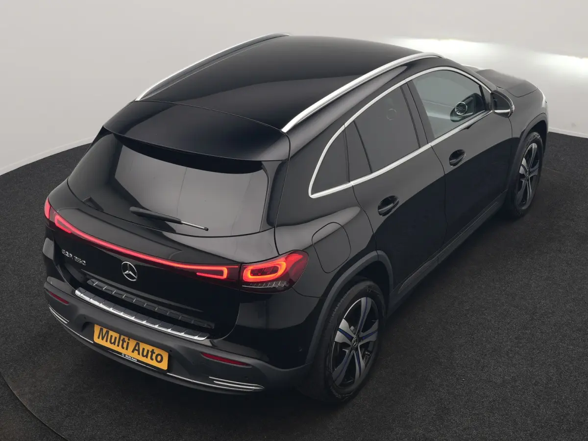 250 Luxury Line 67 kWh 190pk Dealer O.H | Adaptive Cruise | Camera | Apple Carplay | Sportstoelen Verwarmd | Blis | Sfeerverlichting | DAB |  Navigatie | Virtual | 18"L.M