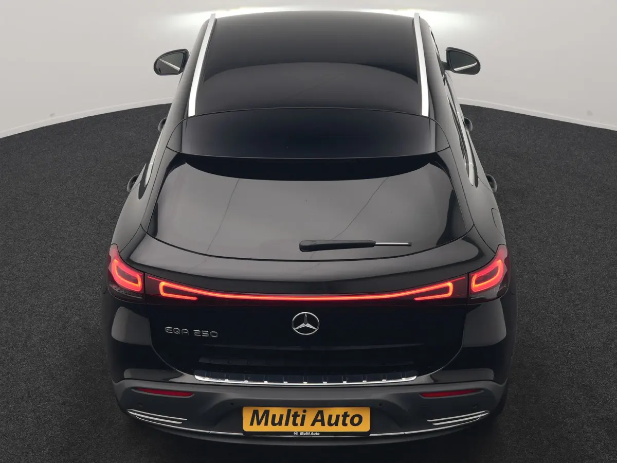 250 Luxury Line 67 kWh 190pk Dealer O.H | Adaptive Cruise | Camera | Apple Carplay | Sportstoelen Verwarmd | Blis | Sfeerverlichting | DAB |  Navigatie | Virtual | 18"L.M