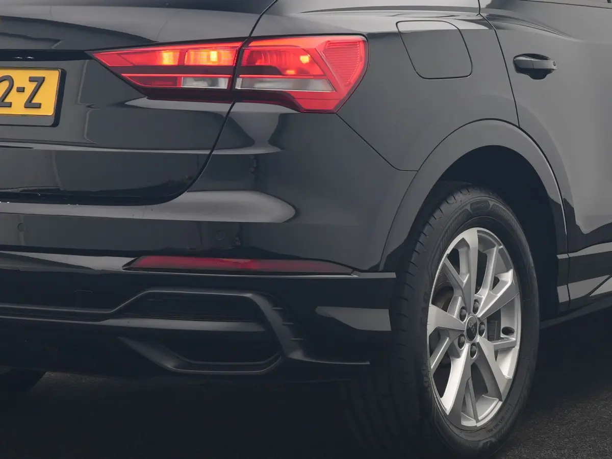 45 TFSI e 2X S Line PHEV 245pk | Trekhaak Af Fabriek | Adaptive Cruise | Sportstoelen Verwarmd | Apple Carplay | Blis | DAB | Navigatie | Virtual | 18"L.M | Plug In Hybrid