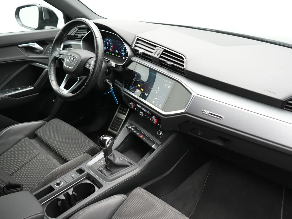 45 TFSI e 2X S Line PHEV 245pk | Trekhaak Af Fabriek | Adaptive Cruise | Sportstoelen Verwarmd | Apple Carplay | Blis | DAB | Navigatie | Virtual | 18"L.M | Plug In Hybrid