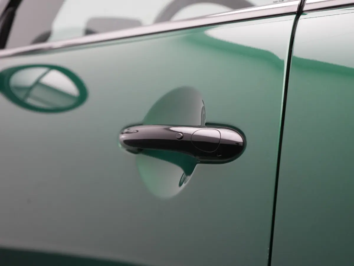 SE 33 kWh 184pk Dealer O.H | Panodak | Head Up | Camera | Harman / Kardon | Warmtepomp | Sportstoelen Verwarmd | Keyless | Apple Carplay | Sfeerverlichting | DAB | Virtual | Navigatie | 16"L