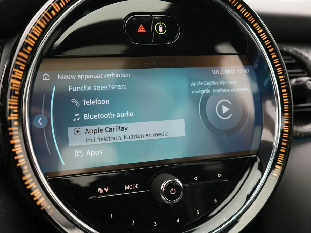 SE 33 kWh 184pk Dealer O.H | Panodak | Head Up | Camera | Harman / Kardon | Warmtepomp | Sportstoelen Verwarmd | Keyless | Apple Carplay | Sfeerverlichting | DAB | Virtual | Navigatie | 16"L