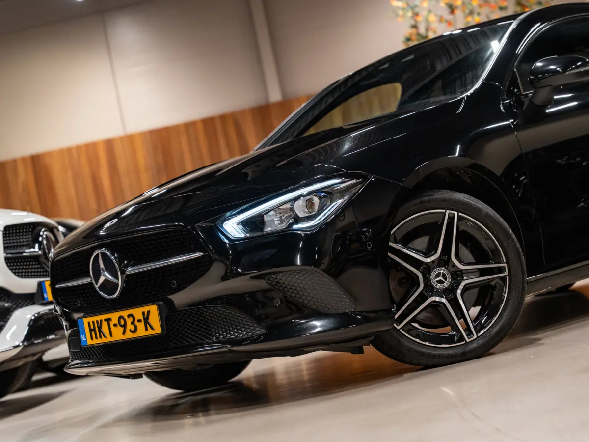 250 e Luxury Line, AMG 18" Velg, Voll Led, Night Pakket, Wide Screen, Ambiënte Light, Leder, PDC