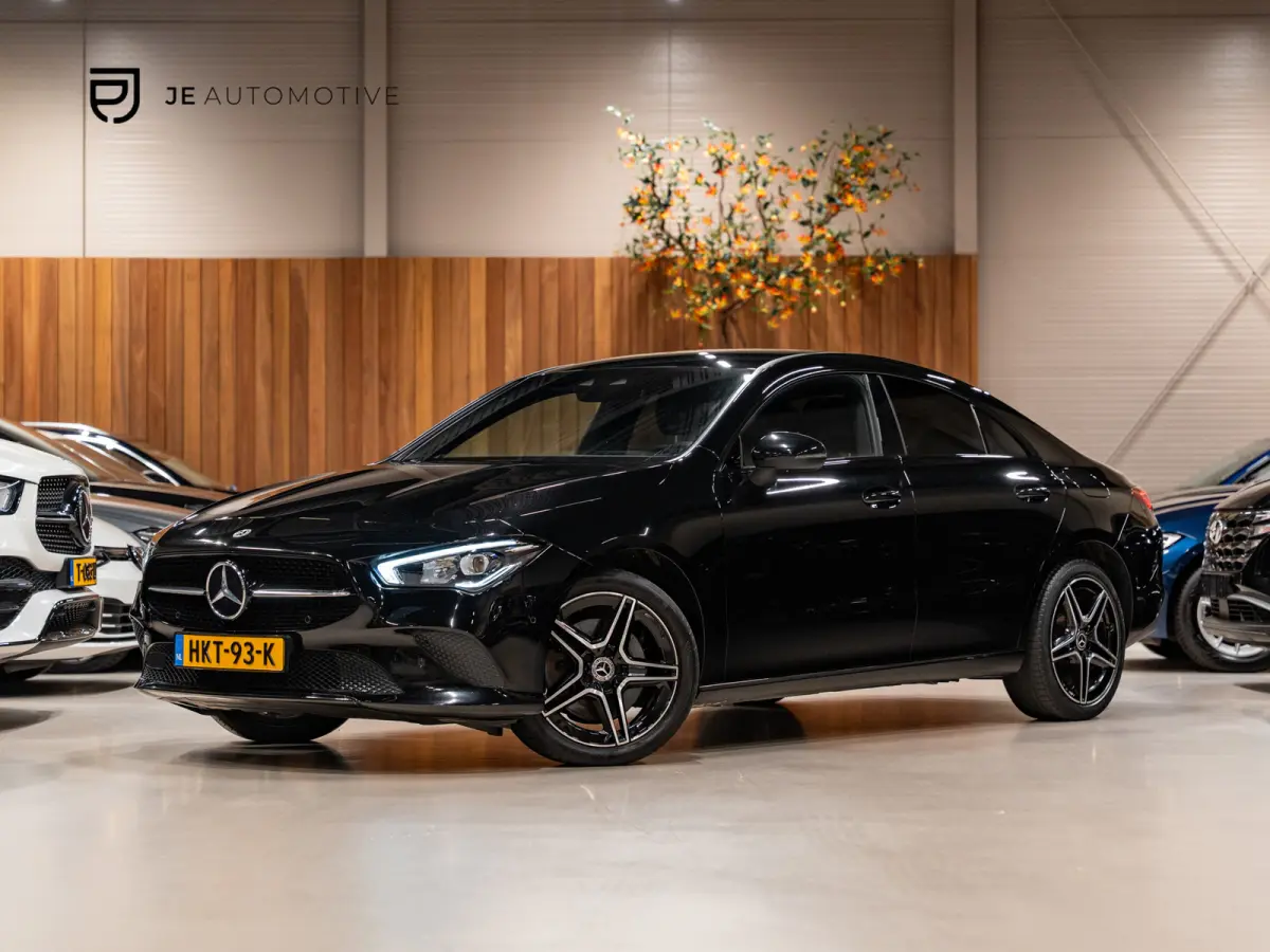 250 e Luxury Line, AMG 18" Velg, Voll Led, Night Pakket, Wide Screen, Ambiënte Light, Leder, PDC