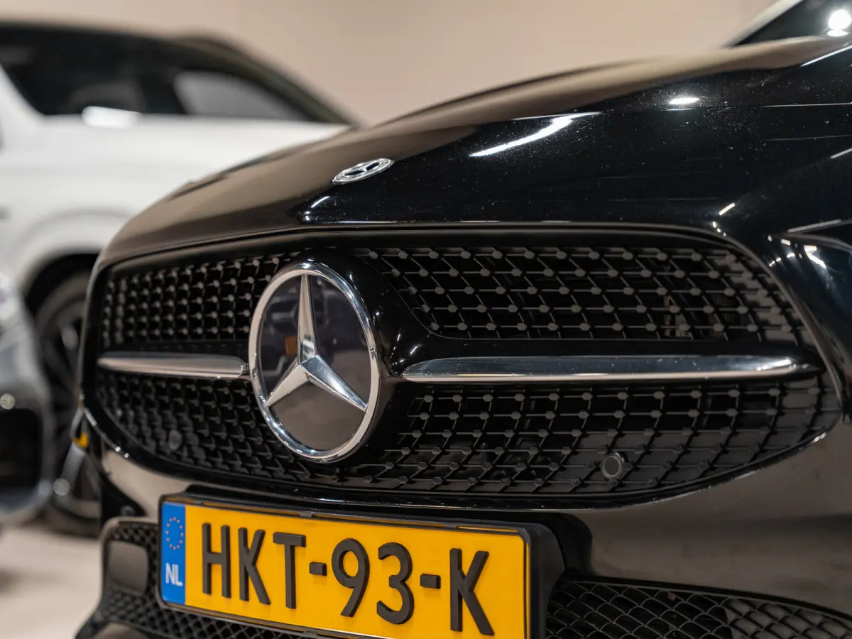 250 e Luxury Line, AMG 18" Velg, Voll Led, Night Pakket, Wide Screen, Ambiënte Light, Leder, PDC