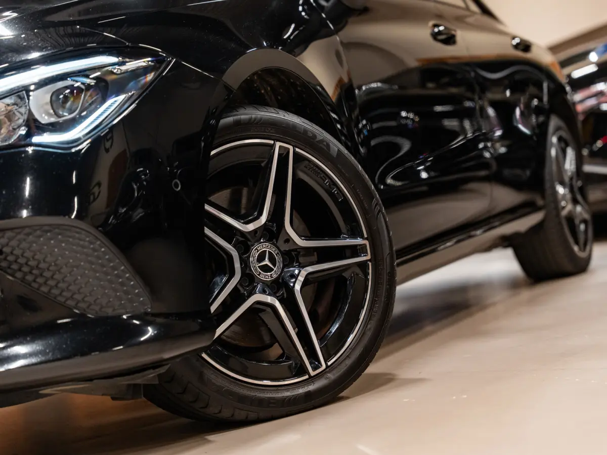 250 e Luxury Line, AMG 18" Velg, Voll Led, Night Pakket, Wide Screen, Ambiënte Light, Leder, PDC