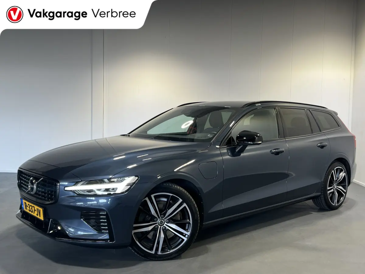 2.0 T8 Recharge AWD R-Design | Navigatie/Android/Apple Carplay | LM Velgen 18" | Cruise Control Adaptief | Stoel/stuur Verwarming |