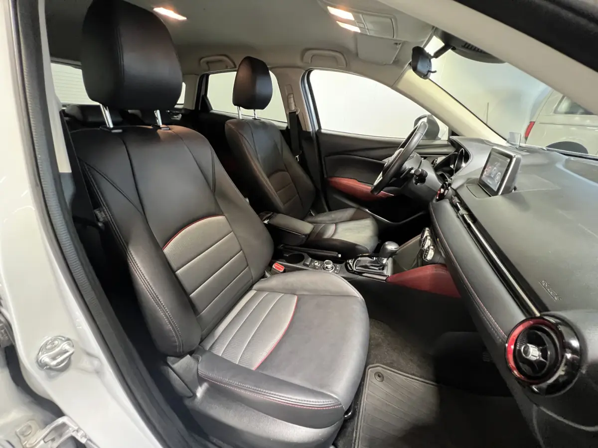 2.0 SkyActiv-G 120 GT-M | Navigatie | LM Velgen 18" | Voorstoelen Verwarmd | PDC Achter | Cruise Control Adaptief | Achteruitrijcamera | Airco |
