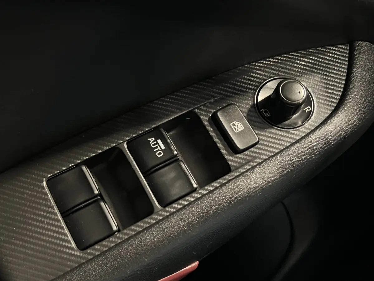 2.0 SkyActiv-G 120 GT-M | Navigatie | LM Velgen 18" | Voorstoelen Verwarmd | PDC Achter | Cruise Control Adaptief | Achteruitrijcamera | Airco |