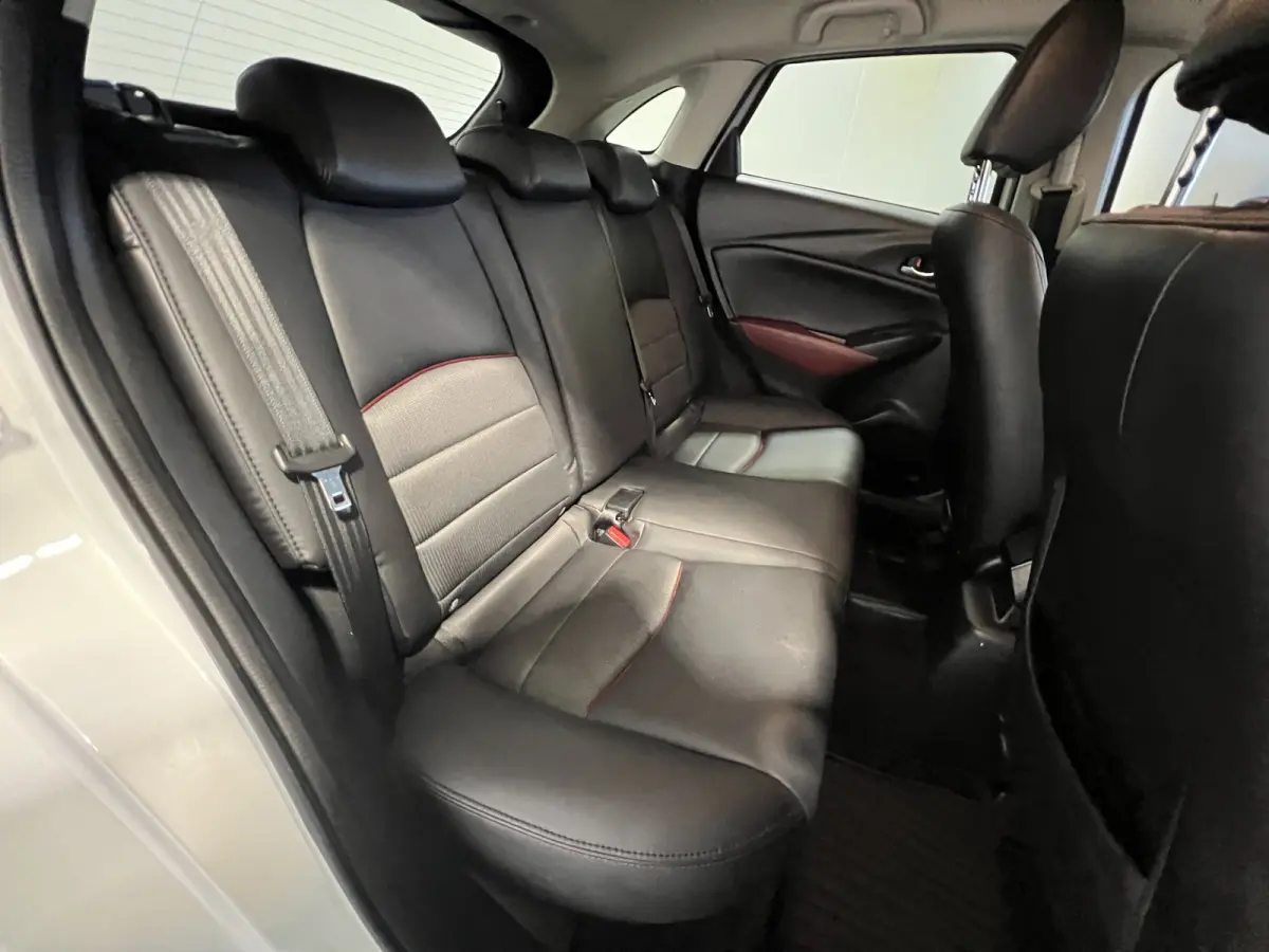 2.0 SkyActiv-G 120 GT-M | Navigatie | LM Velgen 18" | Voorstoelen Verwarmd | PDC Achter | Cruise Control Adaptief | Achteruitrijcamera | Airco |