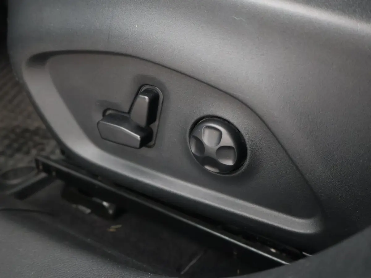 1.4 140 PK MULTIAIR OPENING EDITION + CAMERA | BEATS AUDIO | APPLE CARPLAY | STUURVERWARMING