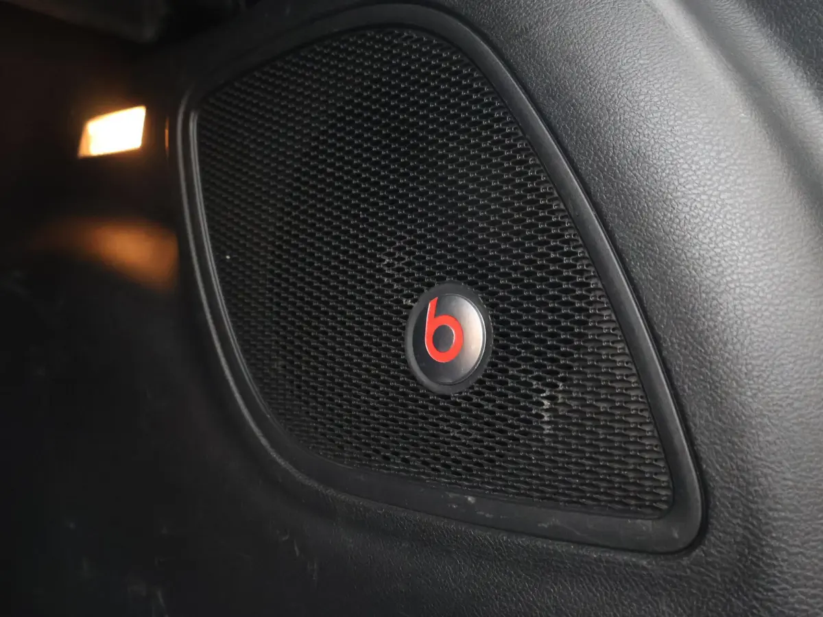 1.4 140 PK MULTIAIR OPENING EDITION + CAMERA | BEATS AUDIO | APPLE CARPLAY | STUURVERWARMING