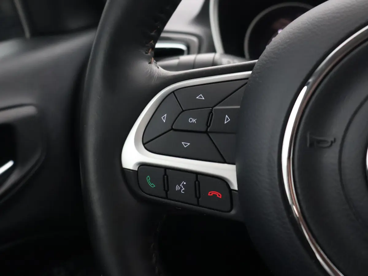 1.4 140 PK MULTIAIR OPENING EDITION + CAMERA | BEATS AUDIO | APPLE CARPLAY | STUURVERWARMING