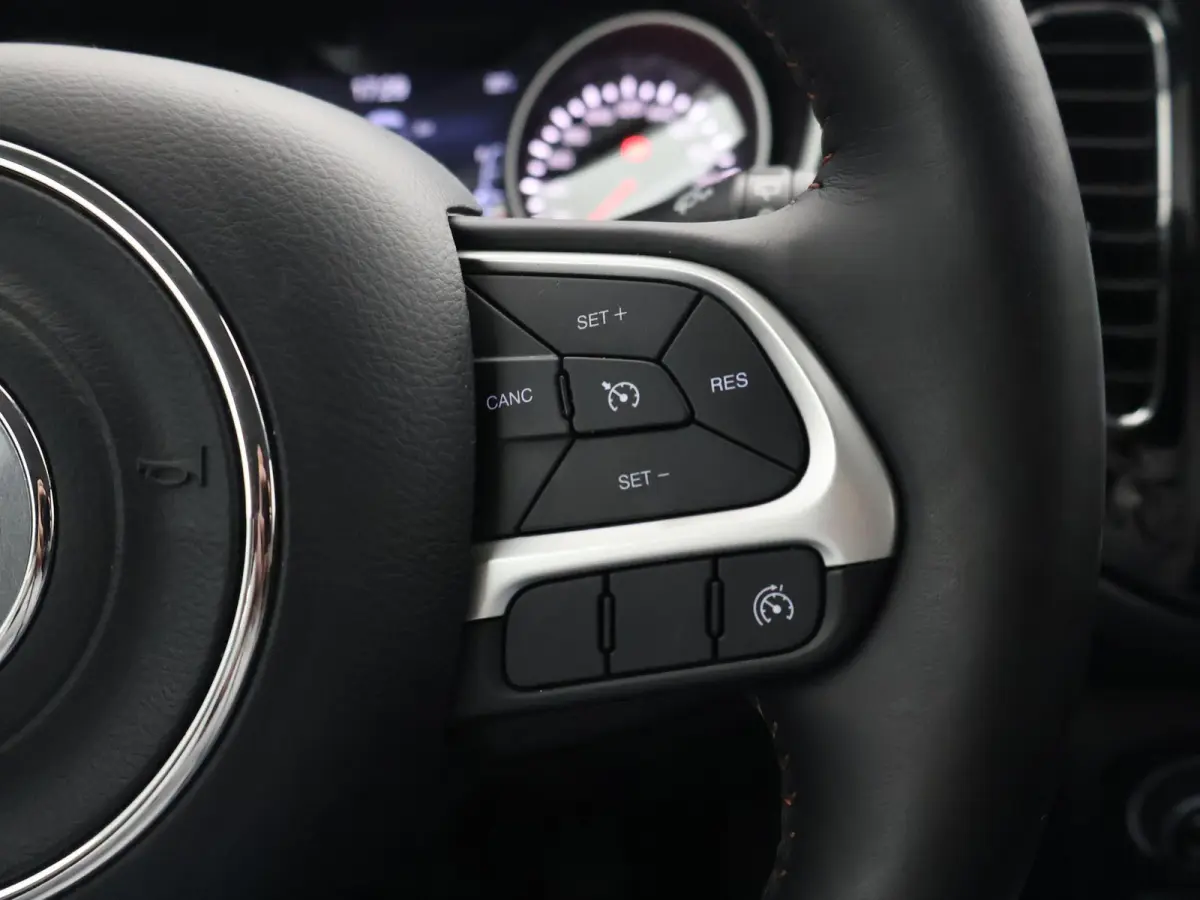 1.4 140 PK MULTIAIR OPENING EDITION + CAMERA | BEATS AUDIO | APPLE CARPLAY | STUURVERWARMING
