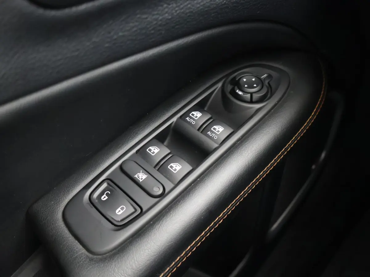 1.4 140 PK MULTIAIR OPENING EDITION + CAMERA | BEATS AUDIO | APPLE CARPLAY | STUURVERWARMING