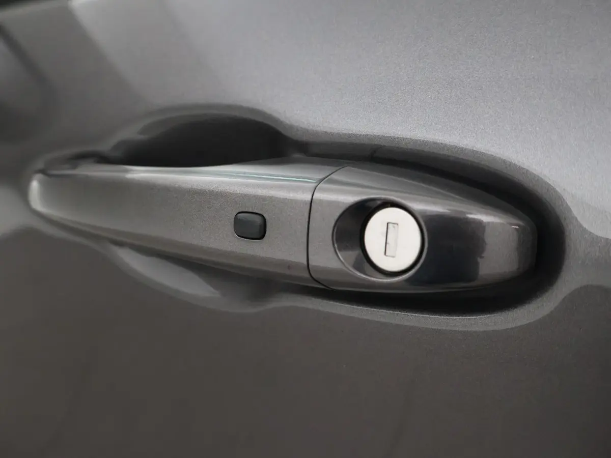 1.4 140 PK MULTIAIR OPENING EDITION + CAMERA | BEATS AUDIO | APPLE CARPLAY | STUURVERWARMING