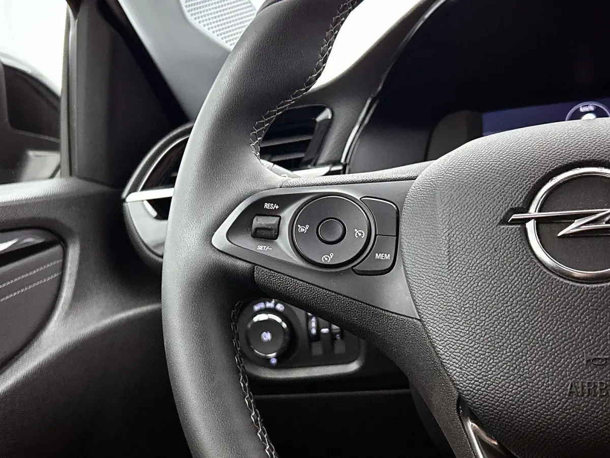 Elegance 50 kWh | Apple Carplay/Android Auto | Climate control | Lichtmetalen velgen