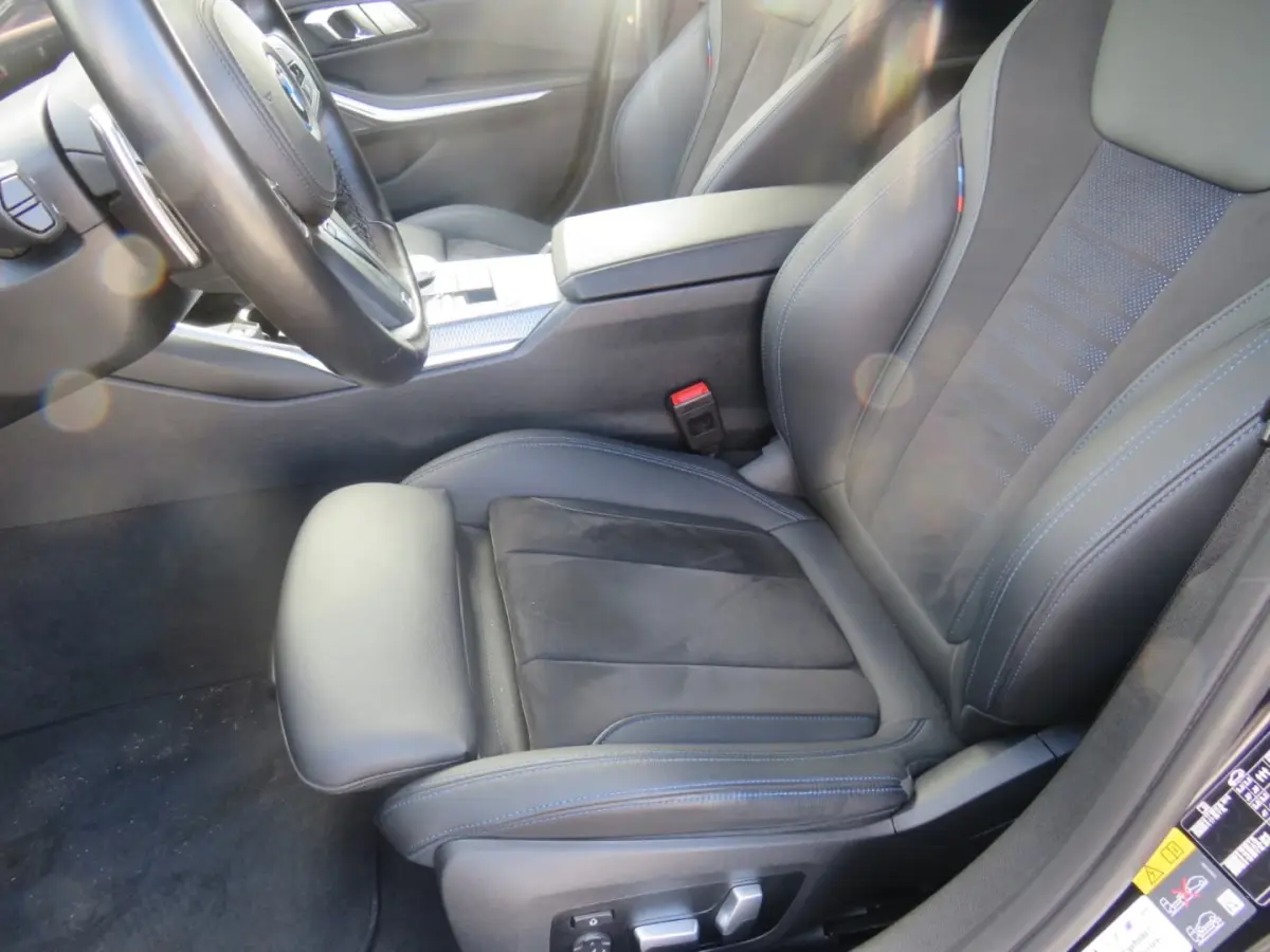330e M-SPORT (LCI) ** LED, PANO, TREKH, H&K SOUND, HuD, 19-inch LMV ** UNFALLFREI - Vol. BMW Onderh. ** * INFORMEER OOK NAAR ONZE AANTREKKELIJKE FINANCIAL-LEASE TARIEVEN **